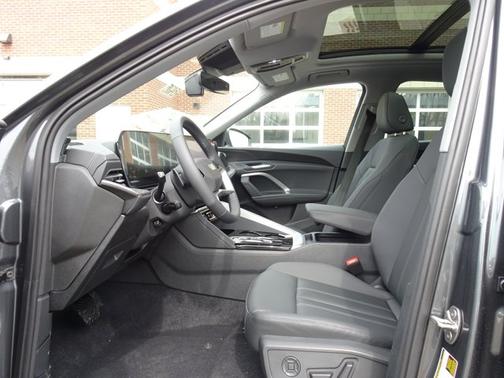 Daytona Gray Metallic 2026 Audi Q5 Sportback Premium