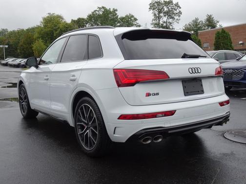 2025 Audi SQ5 Premium Plus