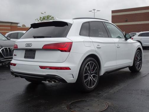 2025 Audi SQ5 Premium Plus