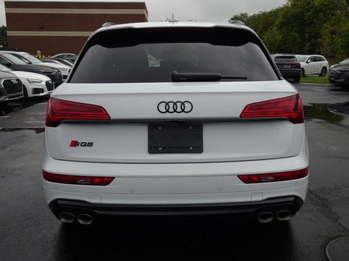 2025 Audi SQ5 Premium Plus