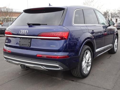 2024 Audi Q7 Premium Plus