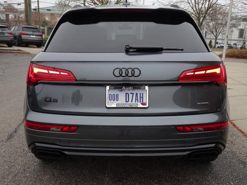 2025 Audi Q5 S line Premium Plus