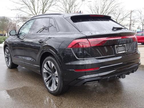 2026 Audi Q8 Premium Plus