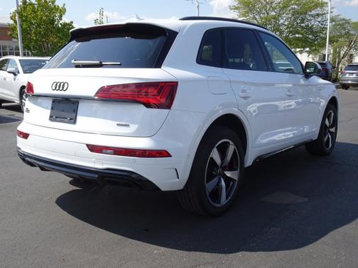 2024 Audi Q5 S line Prestige