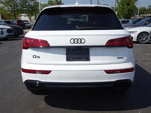 2024 Audi Q5 S line Prestige
