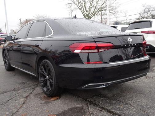 2022 Volkswagen Passat 2.0T SE