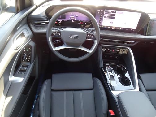 Mythos Black Metallic 2026 Audi Q5 Prestige