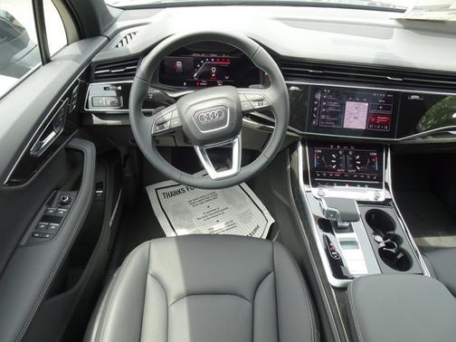 2025 Audi Q7 Premium Plus