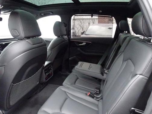 2025 Audi Q7 Prestige