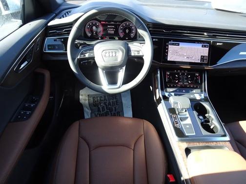 2025 Audi Q8 Premium Plus