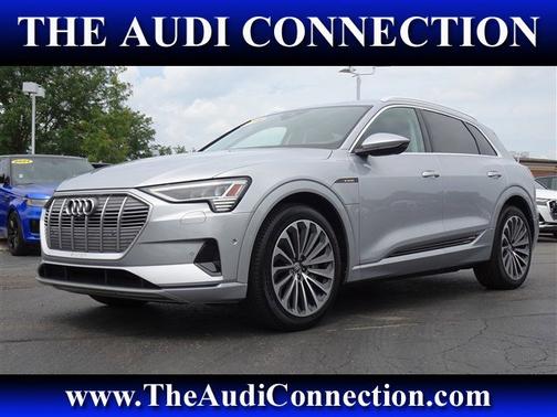 2019 Audi e-tron Prestige