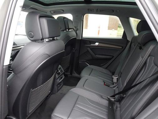 2025 Audi Q5 S line Premium
