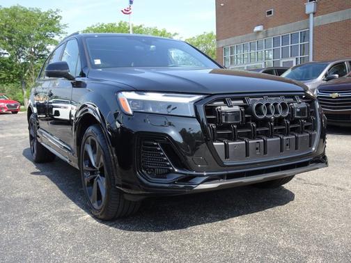 2025 Audi Q7 Premium Plus