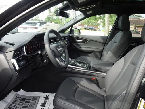 2025 Audi Q7 Premium Plus