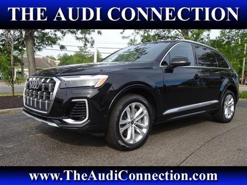 2025 Audi Q7 Premium Plus