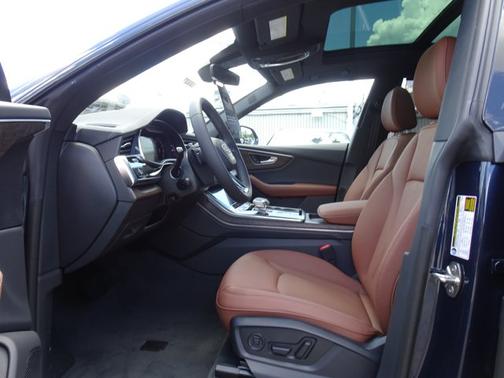 Waitomo Blue Metallic 2026 Audi Q8 Premium Plus