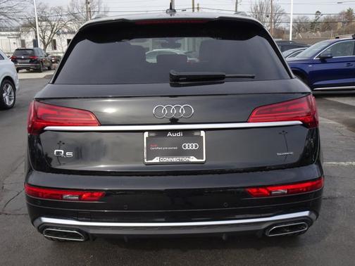 2025 Audi Q5 S line Premium Plus