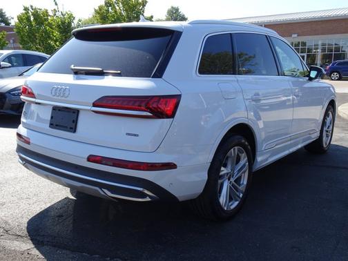 2023 Audi Q7 Premium