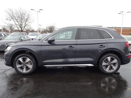 2023 Audi Q5 Premium Plus