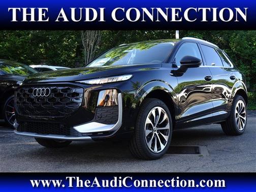 Mythos Black Metallic 2026 Audi Q3 S line