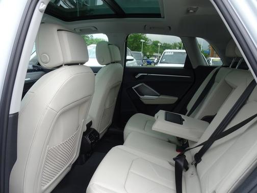 2025 Audi Q3 S line Premium