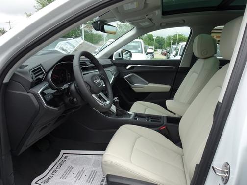 2025 Audi Q3 S line Premium