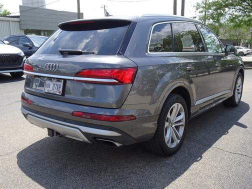 2025 Audi Q7 Premium Plus
