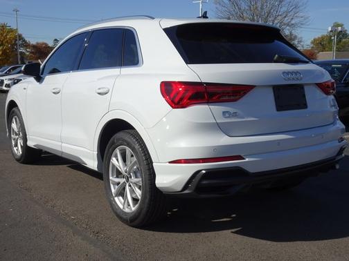 2022 Audi Q3 S line Premium Plus