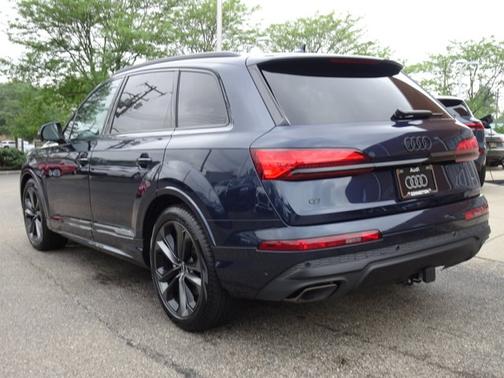 2025 Audi Q7 Premium Plus