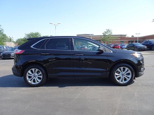 2021 Ford Edge Titanium