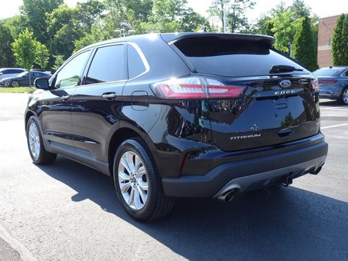 2021 Ford Edge Titanium
