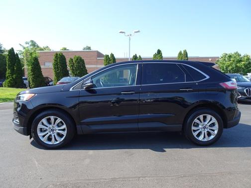 2021 Ford Edge Titanium