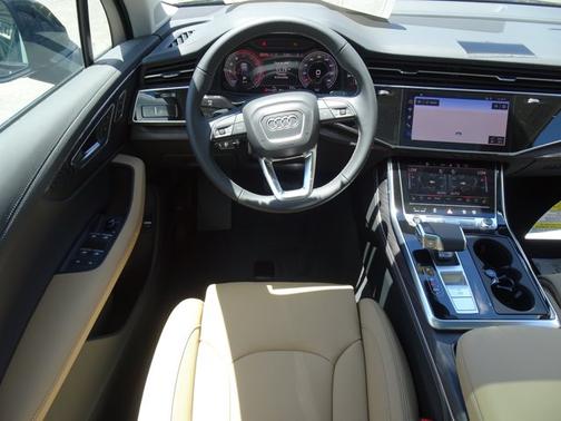 Waitomo Blue Metallic 2026 Audi Q7 S line Prestige