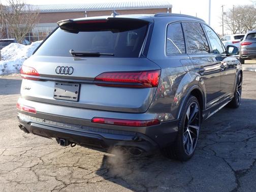 2023 Audi SQ7 Premium Plus