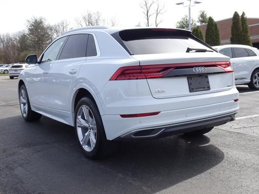 2019 Audi Q8 Premium