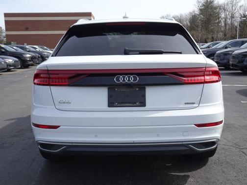 2019 Audi Q8 Premium