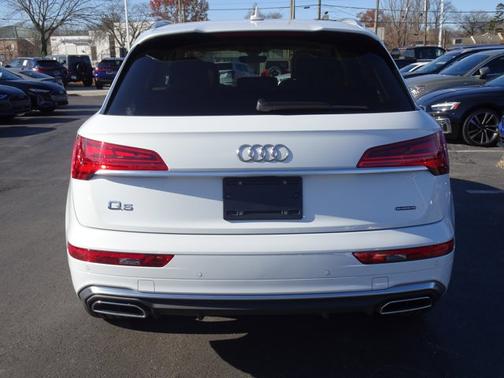2023 Audi Q5 S line Premium Plus