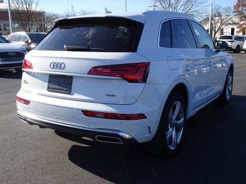 2023 Audi Q5 S line Premium Plus