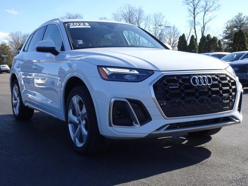 2023 Audi Q5 S line Premium Plus