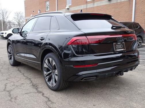 2026 Audi Q8 Premium Plus