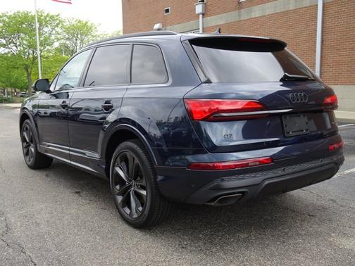 2025 Audi Q7 Premium Plus