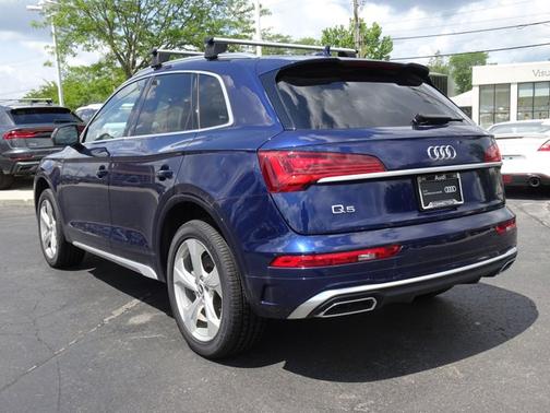 2022 Audi Q5 S line Premium Plus