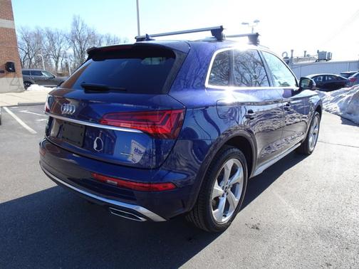 2022 Audi Q5 S line Premium Plus