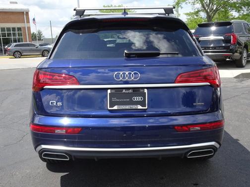 2022 Audi Q5 S line Premium Plus