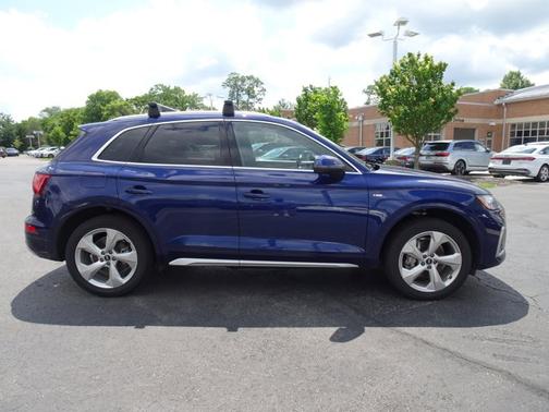 2022 Audi Q5 S line Premium Plus