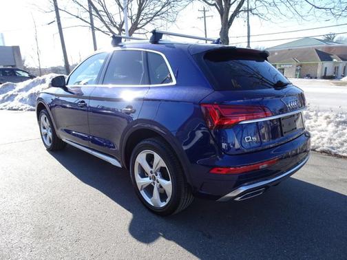 2022 Audi Q5 S line Premium Plus