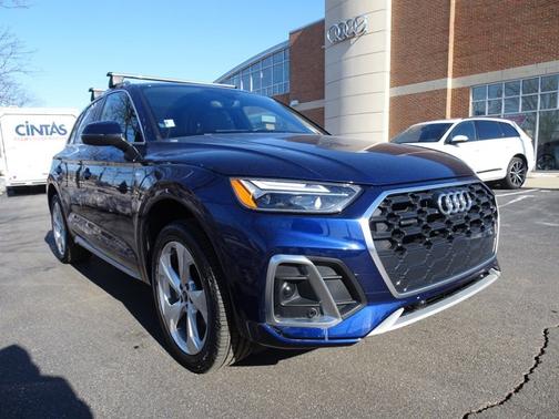 2022 Audi Q5 S line Premium Plus