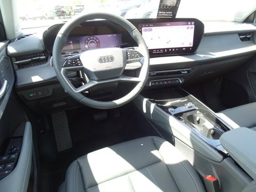 Arrow Gray Pearl Effect 2026 Audi Q3 S line