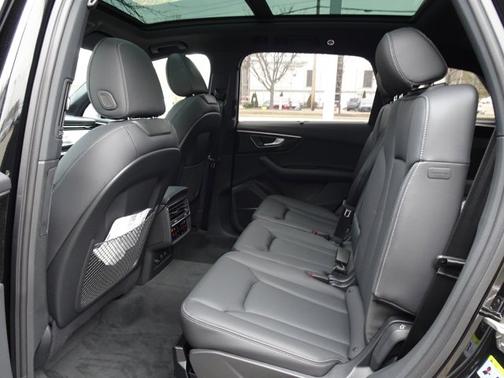 2026 Audi Q7 Premium Plus