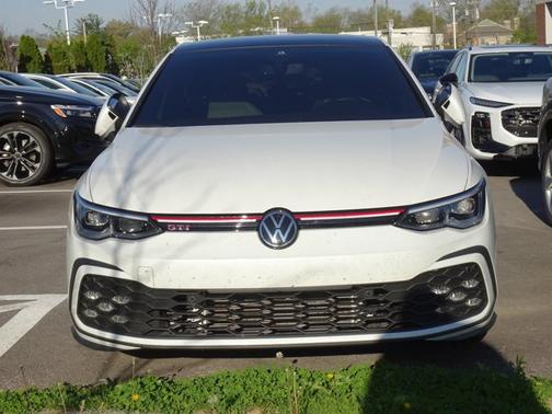 2024 Volkswagen Golf GTI SE